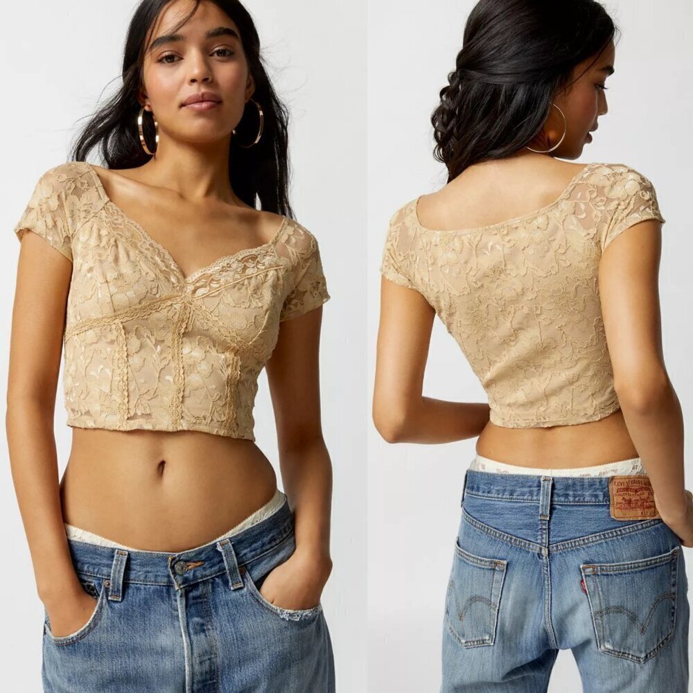 New! Urban Renewal Remnants Floral V-Neck Lace Cropped Blouse Top 35886